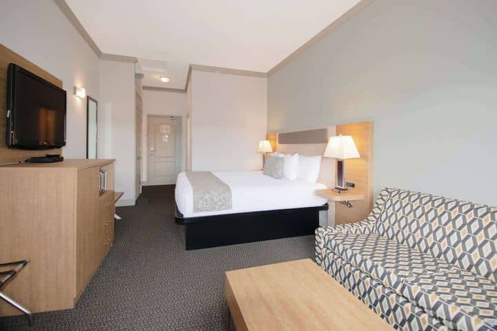 Room 12 of 47